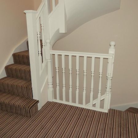 Heathrow Travellers Hub Bed and Breakfast Hounslow Exteriör bild