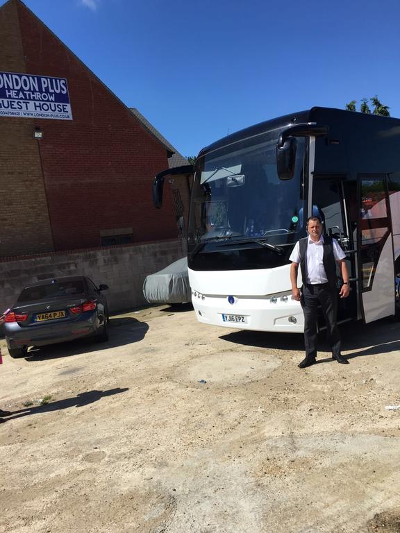 Heathrow Travellers Hub Bed and Breakfast Hounslow Exteriör bild